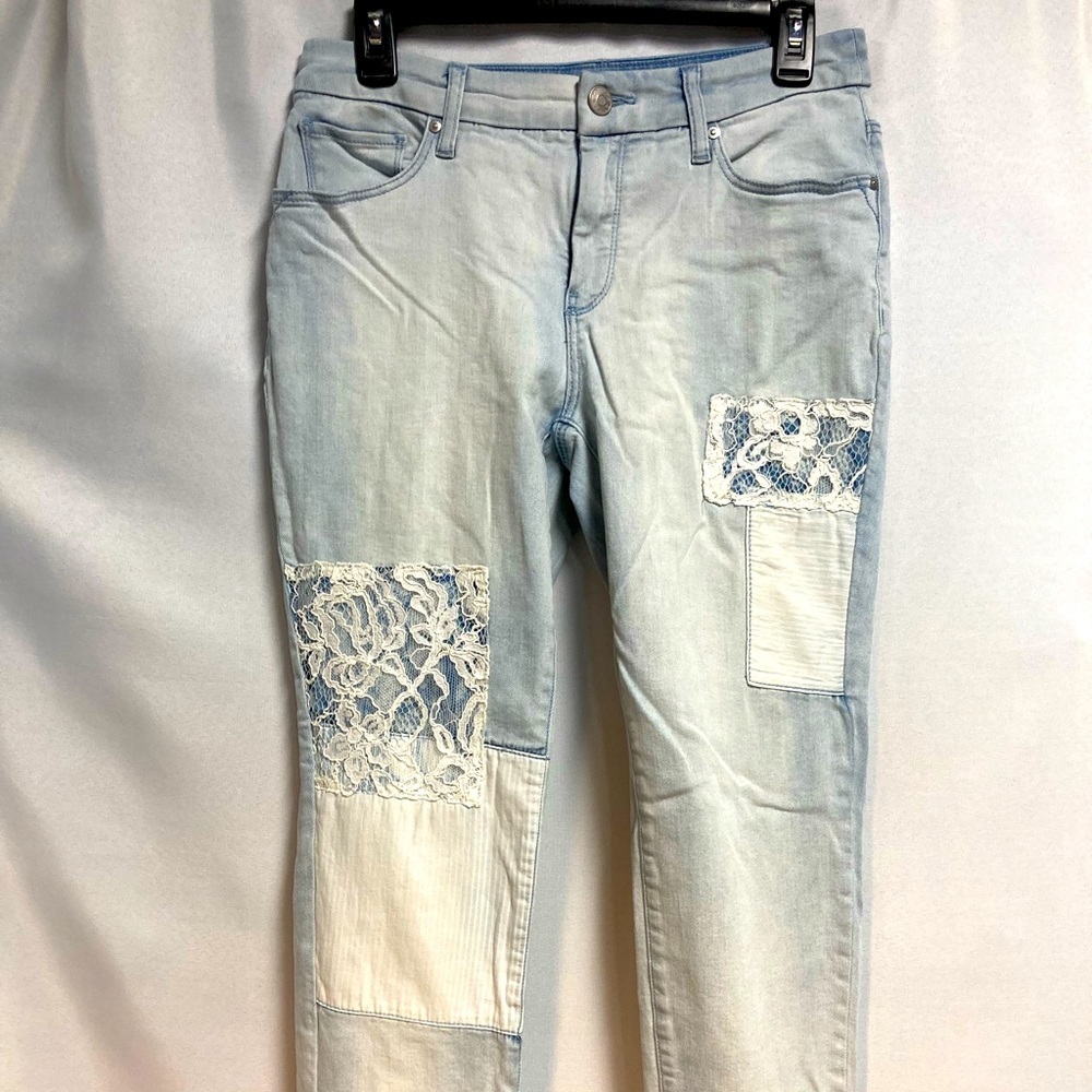 Chico’s So Slimming, Stonewashed Lace Patched Girlfriend Ankle Pants, Size 00